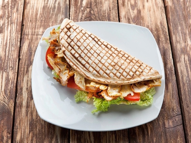 Закрытая пицца «Гавайская» большая